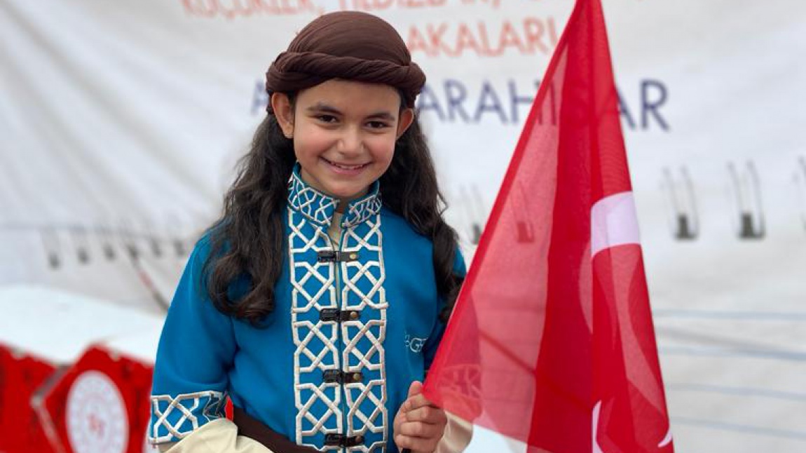 Okulumuz 5. sınıf öğrencilerinden Ayse Reyhan Afyon'da Türkiye 2.si oldu.